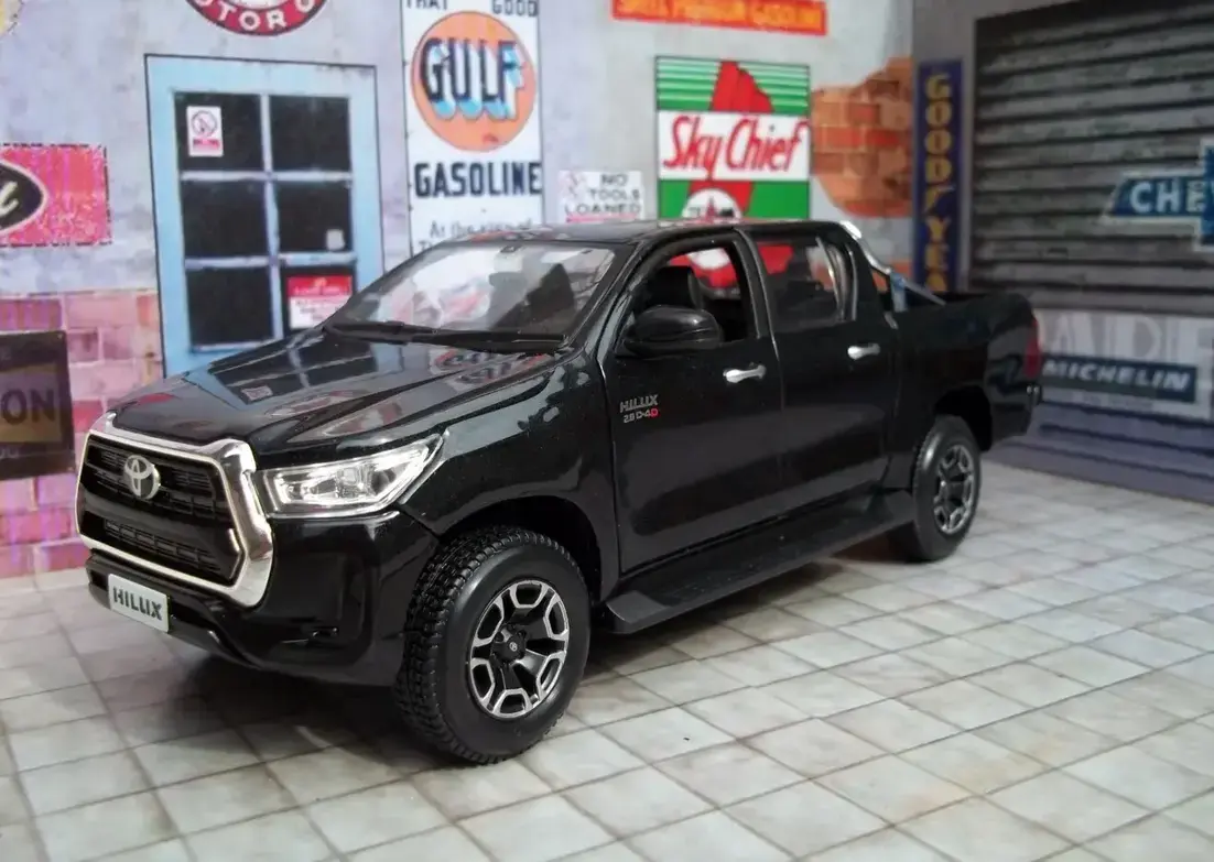 maquetas armadas TOYOTA HILUX
