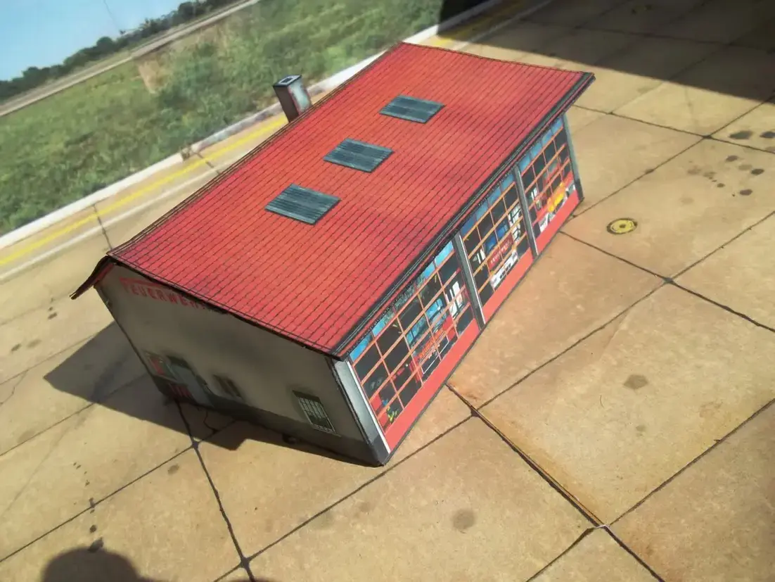 maquetas armadas Estacion de bomberos (H0 - 1/87)