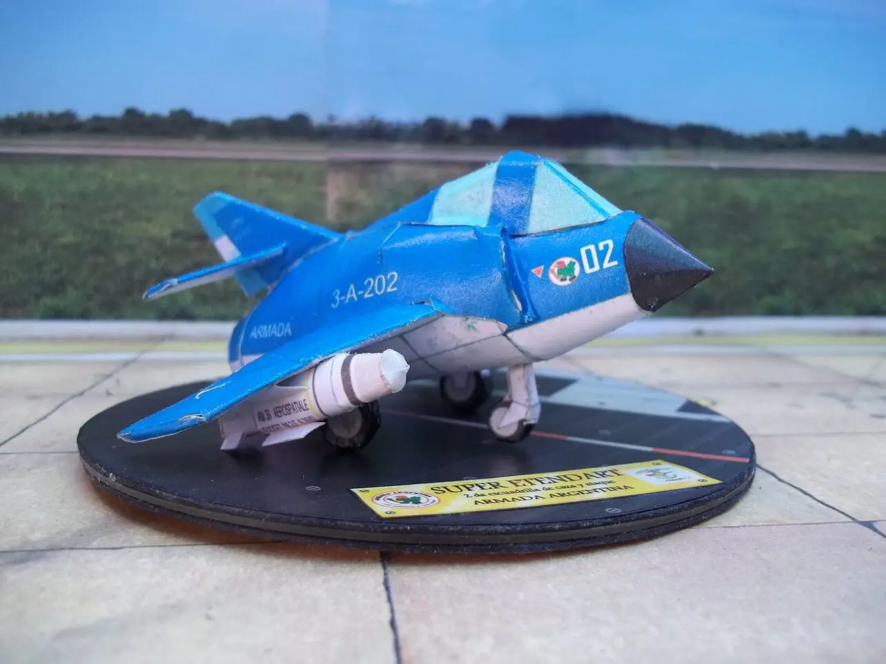 SUPER ETENDARD (DEFORMADO) maquetas-armadas.com