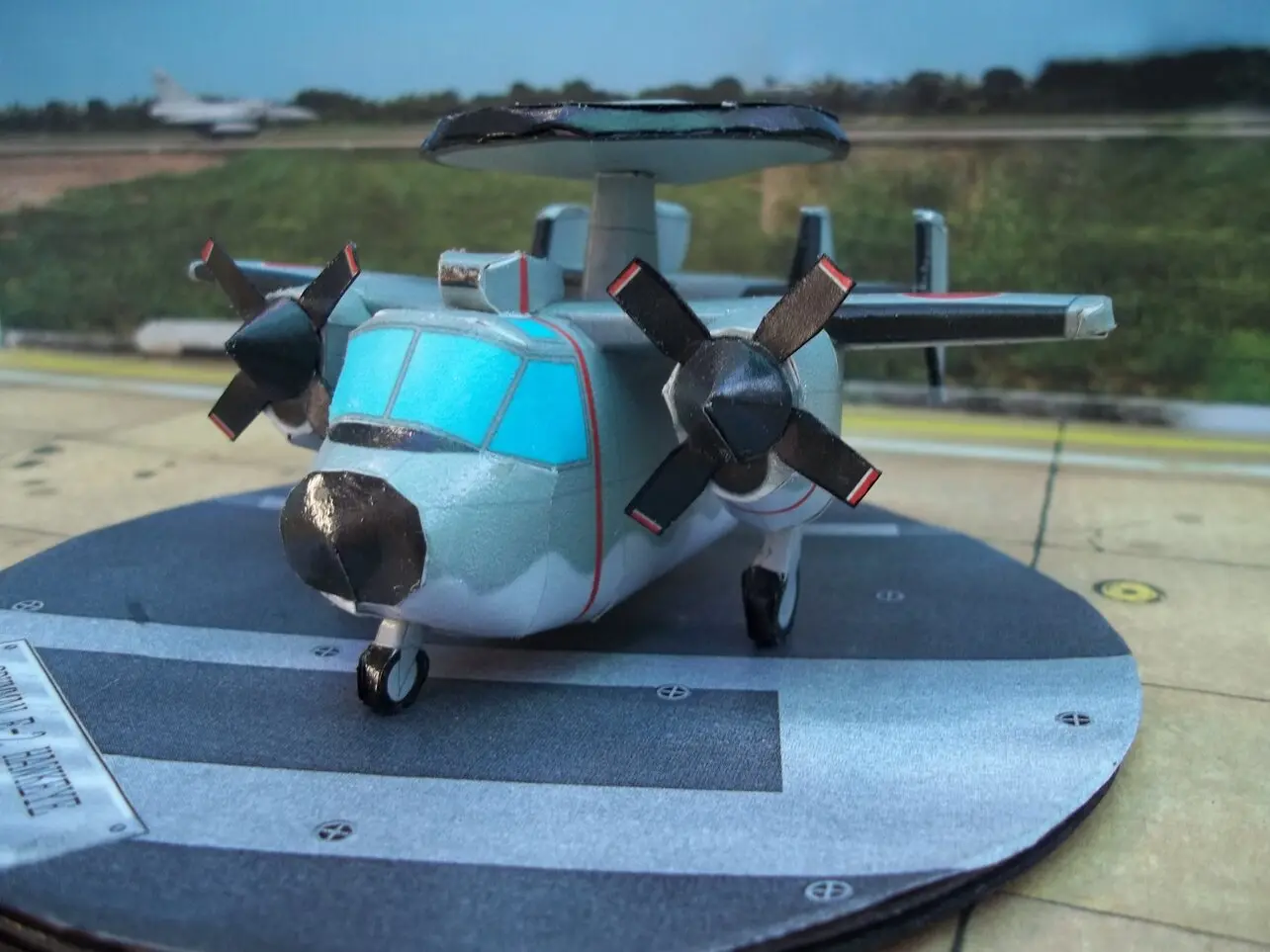 E-2 HAWKEYE (DEFORMADO) maquetas-armadas.com