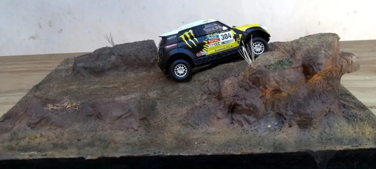 MINI ALL4 RACING (2014) DAKAR maquetas-armadas.com