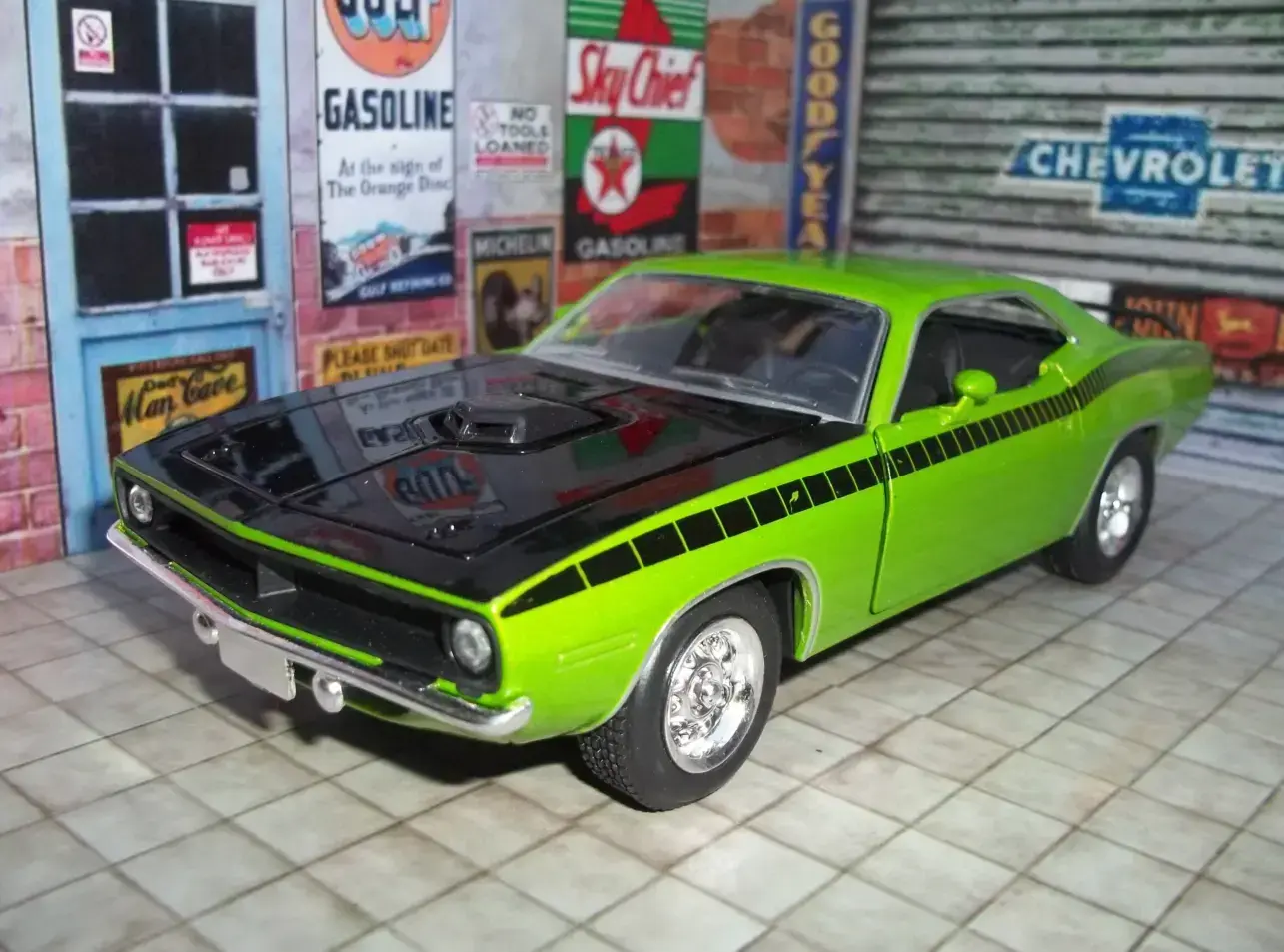 PLYMOUTH CUDA 1970 maquetas-armadas.com