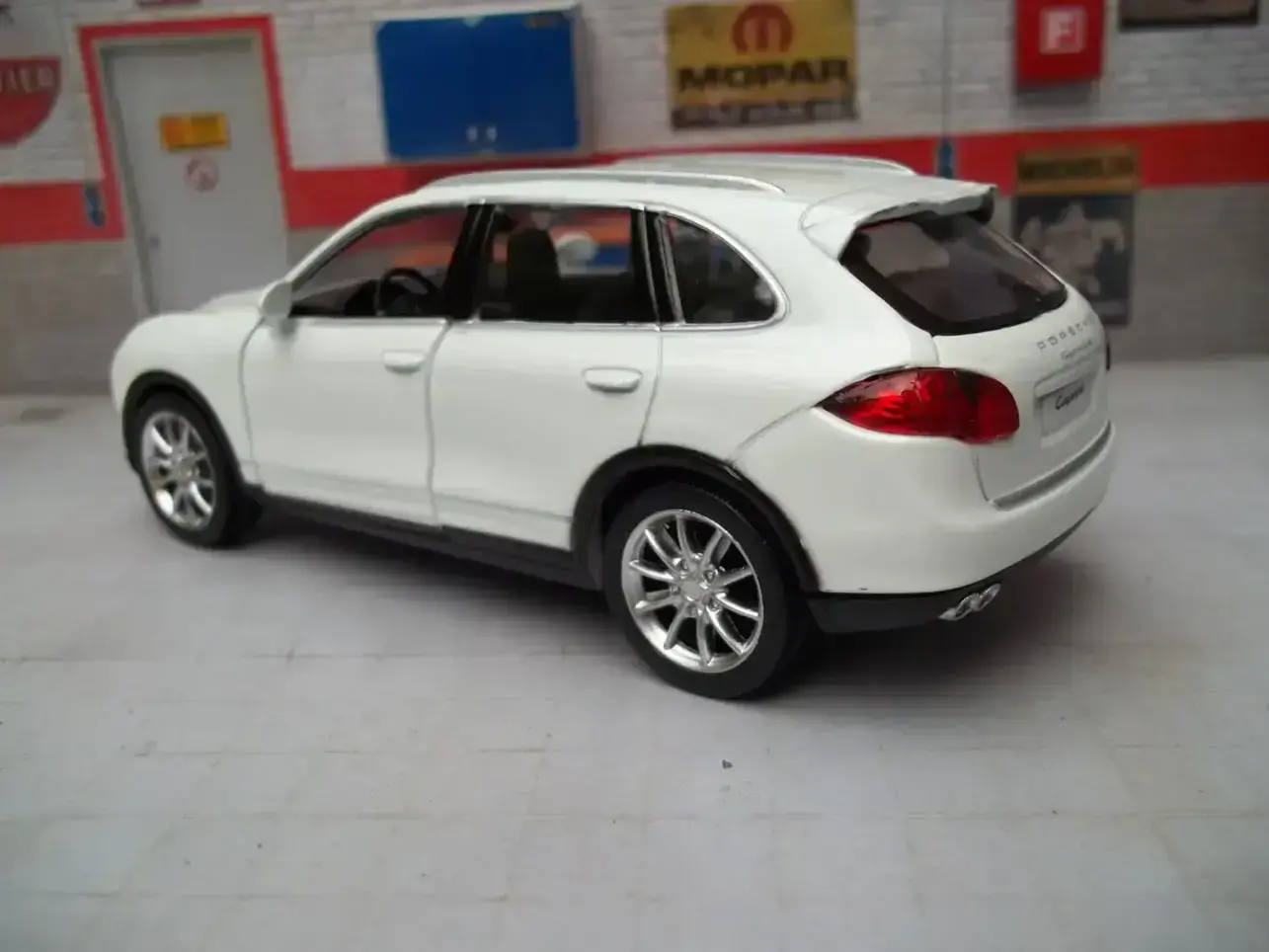 Porsche Cayanne Turbo maquetas-armadas.com