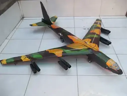B52 aviones de papel
