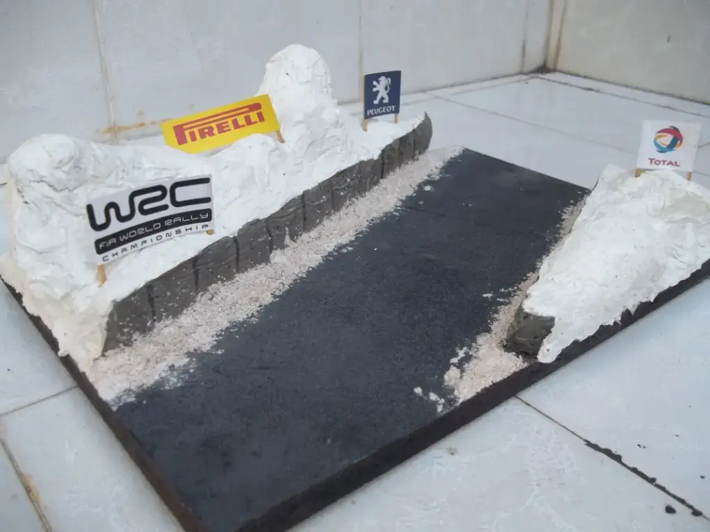 DIORAMA WRC PARA AUTOS ESCALA...1/24 maquetas-armadas.com